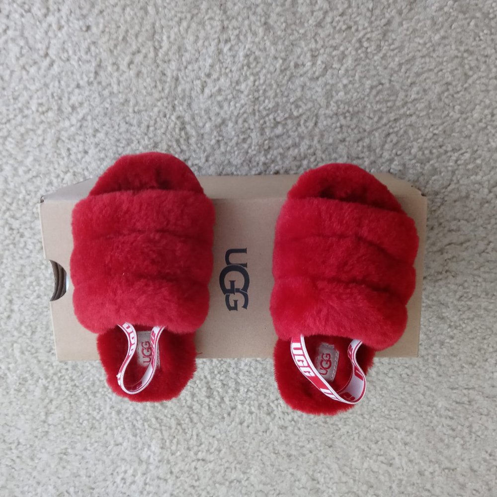 😍 UGG slides Toddler girl sz 10 😍